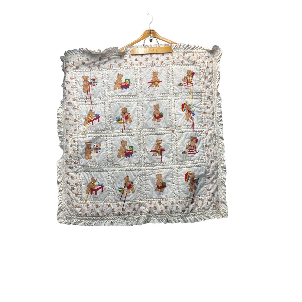 Vintage Grandmacore Baby Unbranded Days of the Week Teddy Bear Quilt 41x41 White